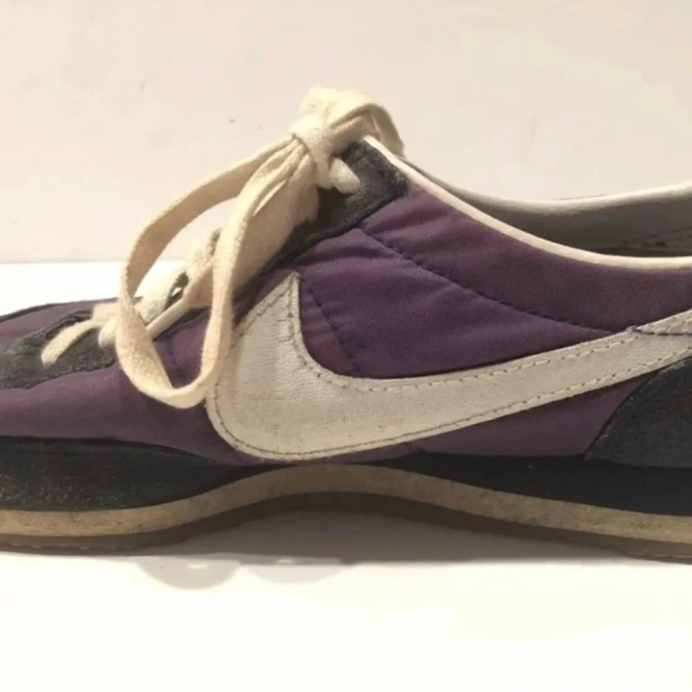 Nike VINTAGE Running Shoes Sneakers 1982 Collectible Mens 8 RARE Original Nike